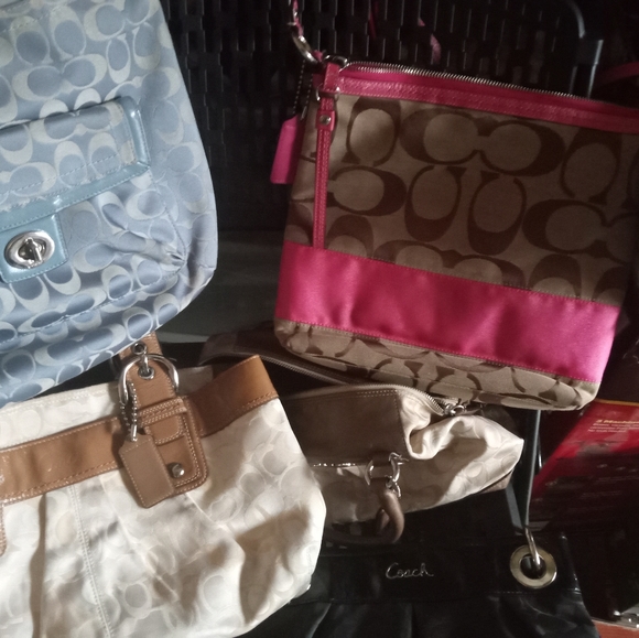 Lot of 5 coach purses - Picture 3 of 6